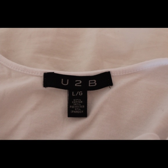 3 FOR $25//White scoop neck top - Picture 2 of 2